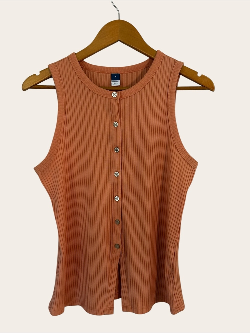 Old Navy Peach Ribbed Button-Front Tank - Picture 3 of 11